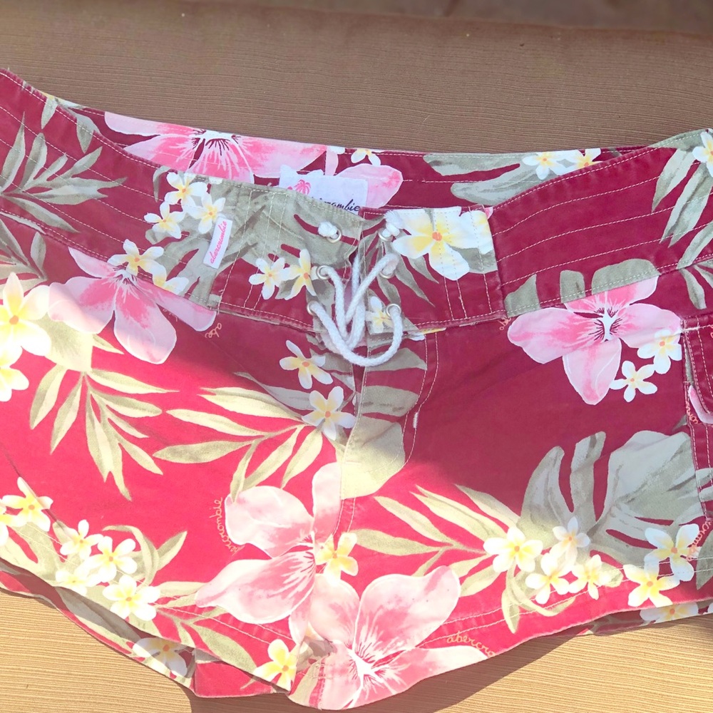Girls Abercrombie Hawaiian floral shorts with tie